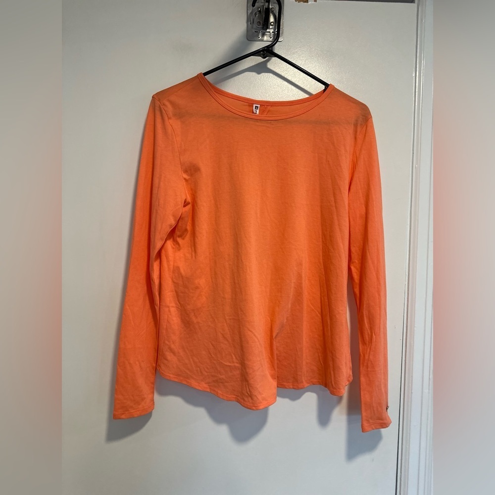 NWT Fabletics Millie lightweight SzS Long-Sleeve Tee peach Open Back Split Drape